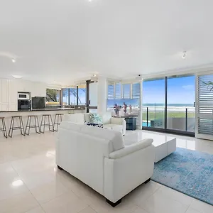 https://premiere-apartments.queenslandhotels.net